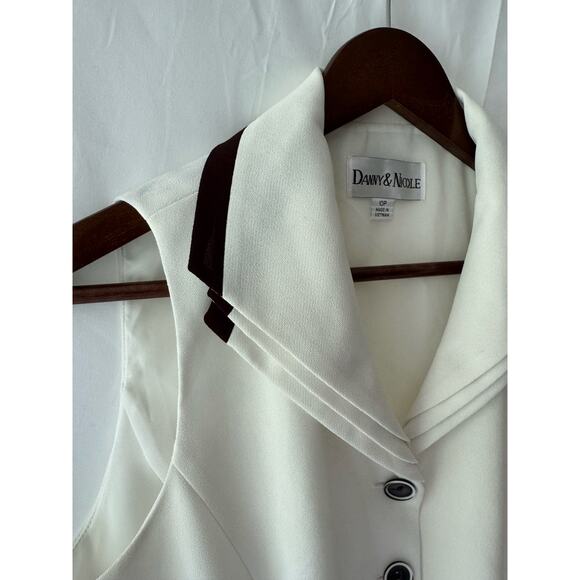 Danny & Nicole Women’s White Sleeveless Blazer Vest Size 10P Retro Old Money 90s - Picture 4 of 8
